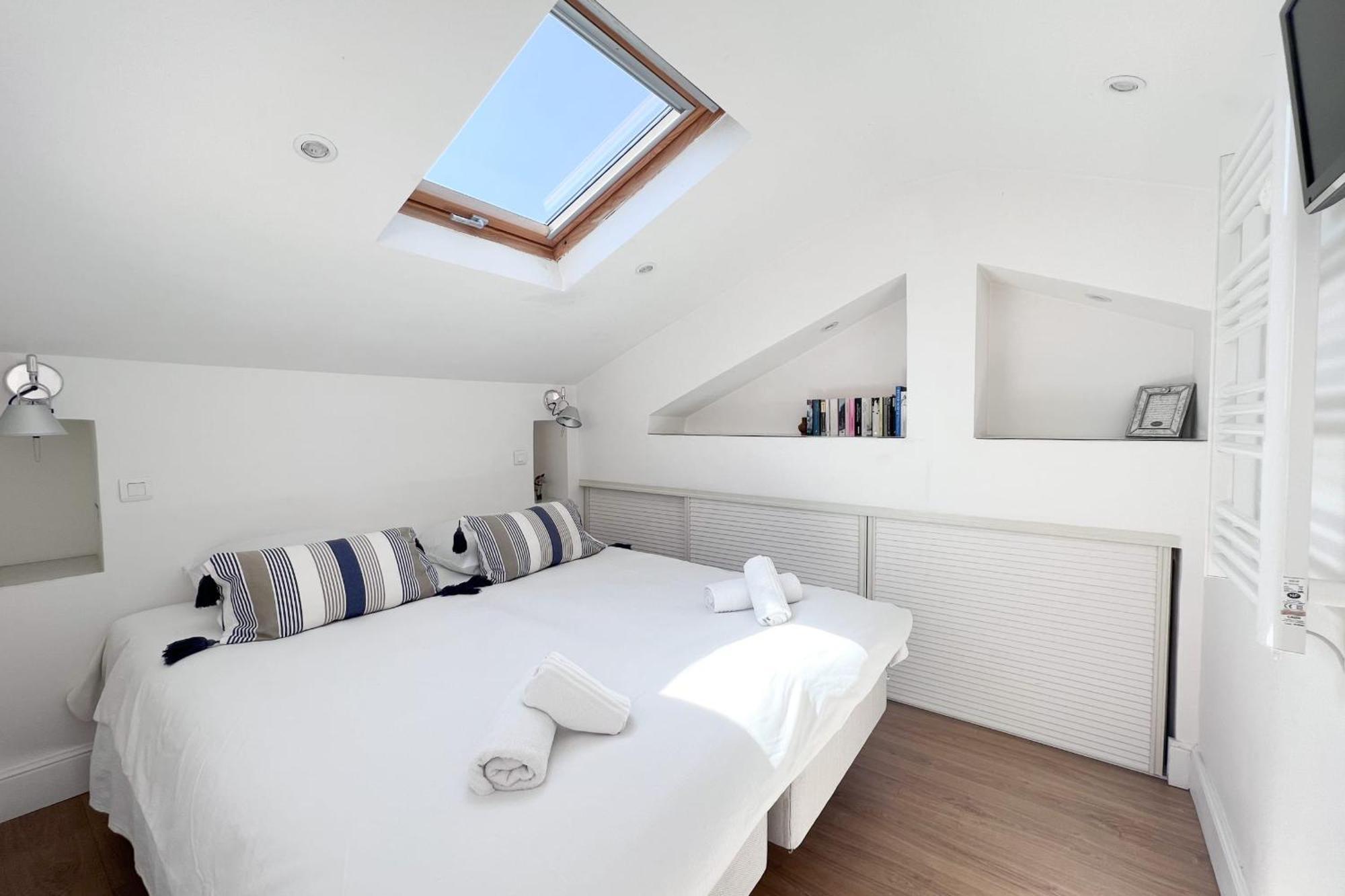 Atypical Duplex Suquet 3 Bedrooms Terrace And Sea View Apartment *