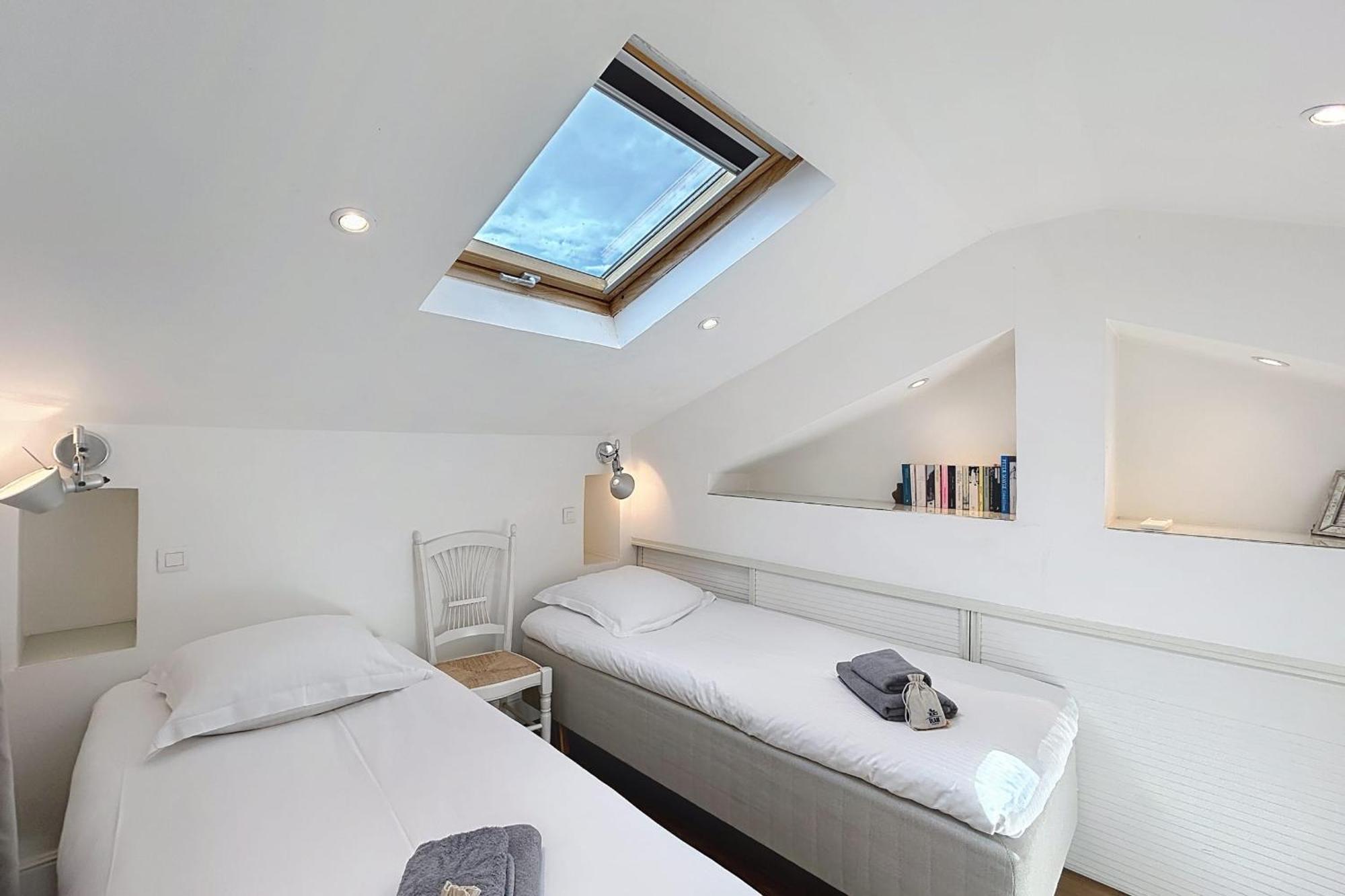 Atypical Duplex Suquet 3 Bedrooms Terrace And Sea View *