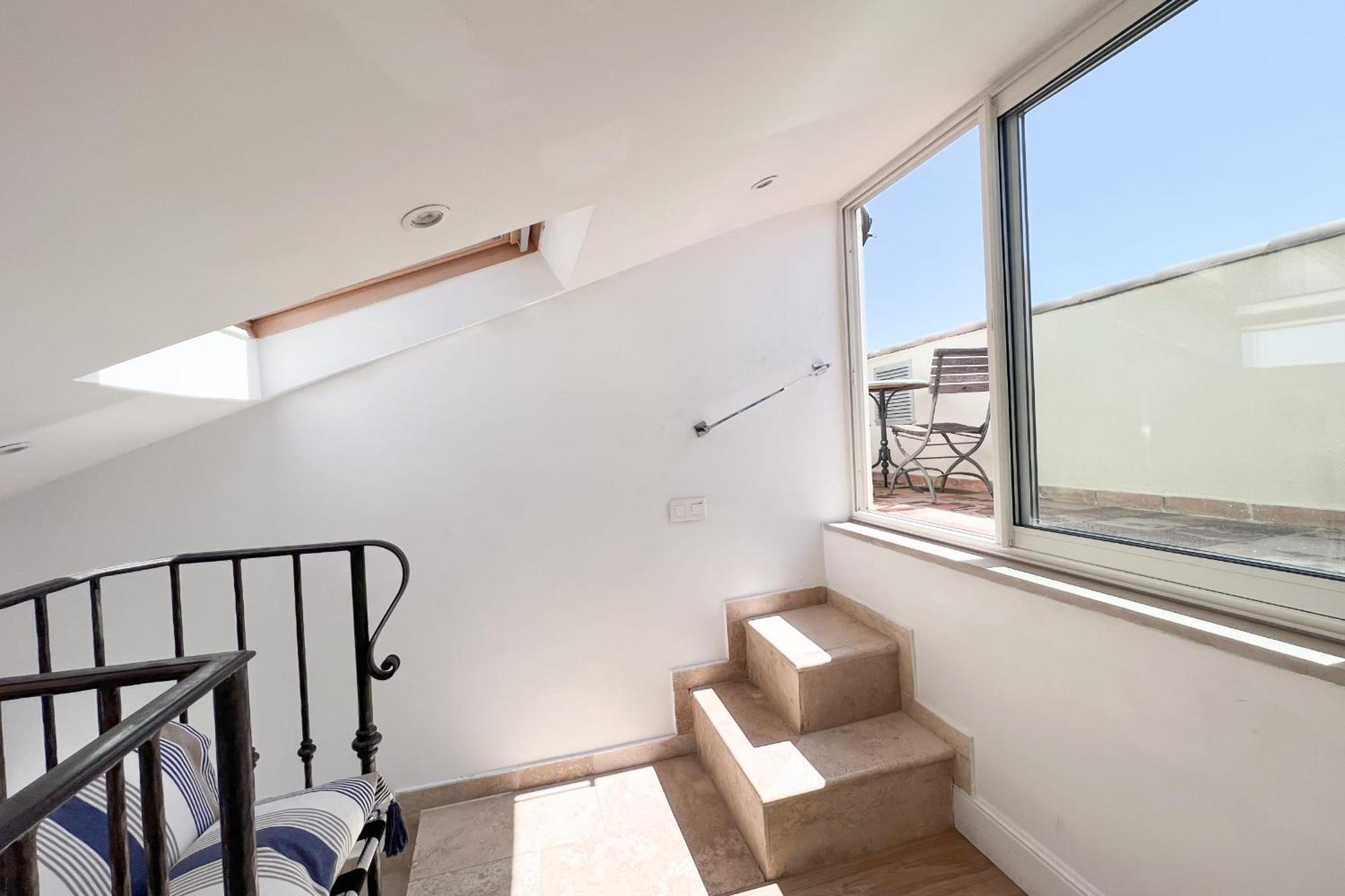 Atypical Duplex Suquet 3 Bedrooms Terrace And Sea View * Cannes