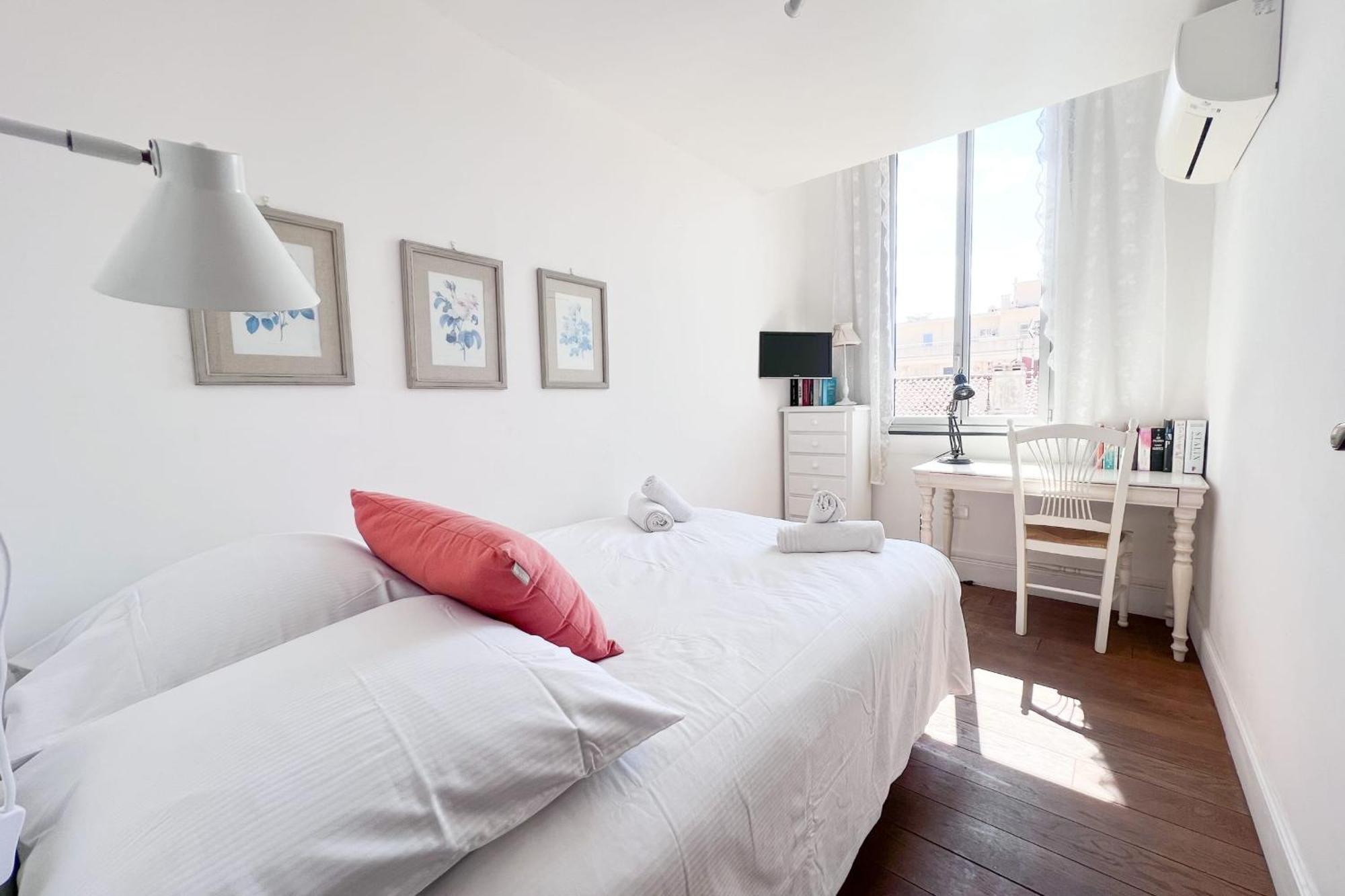 Atypical Duplex Suquet 3 Bedrooms Terrace And Sea View *
