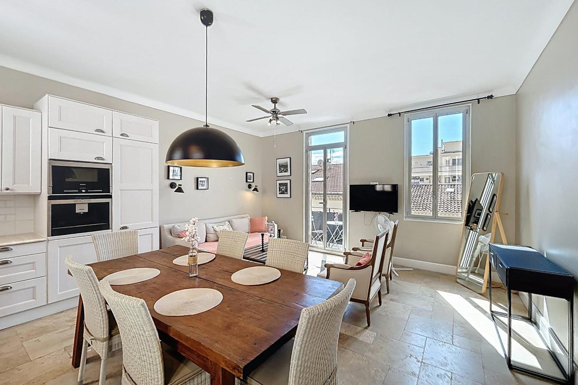 Atypical Duplex Suquet 3 Bedrooms Terrace And Sea View * Cannes
