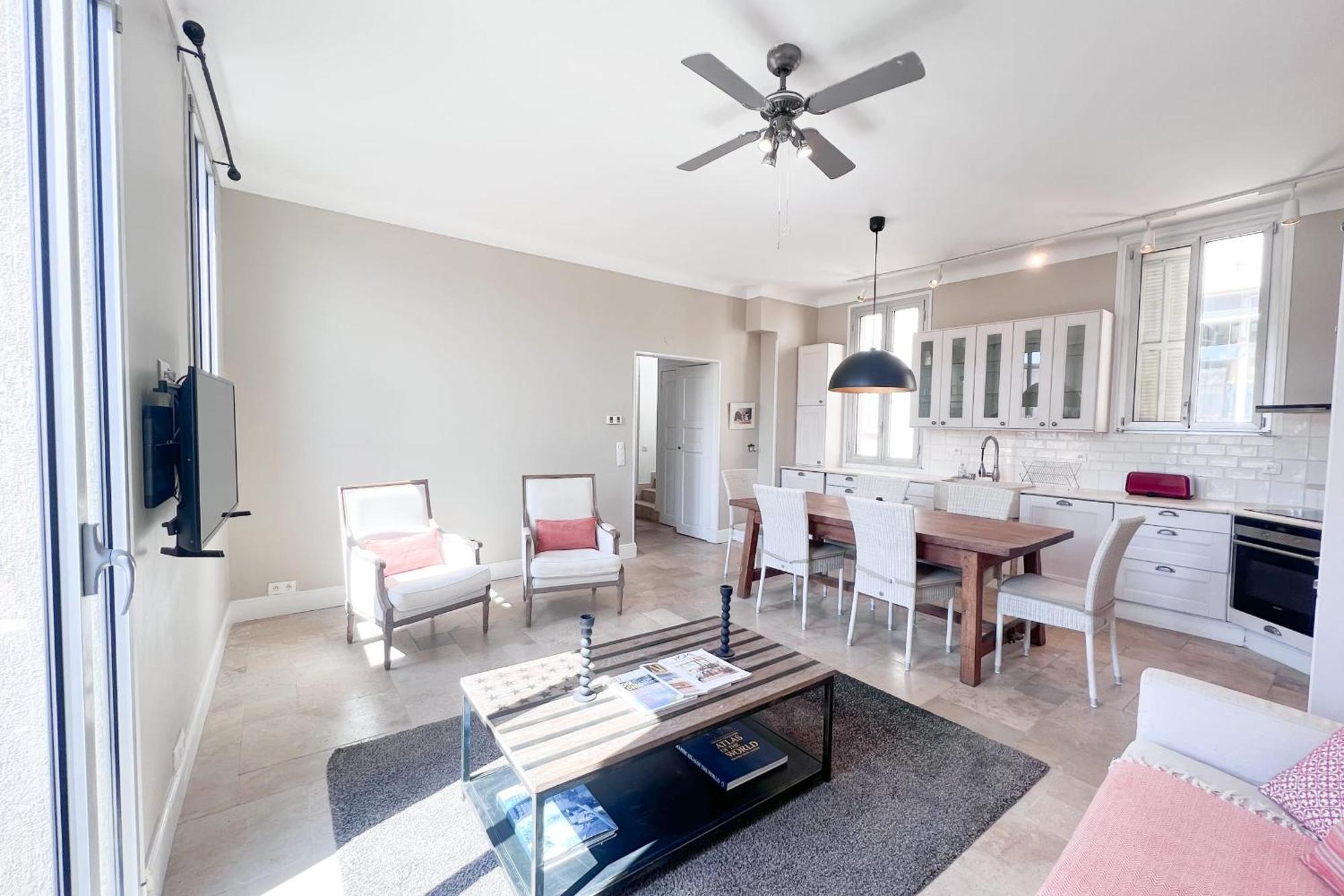 Atypical Duplex Suquet 3 Bedrooms Terrace And Sea View